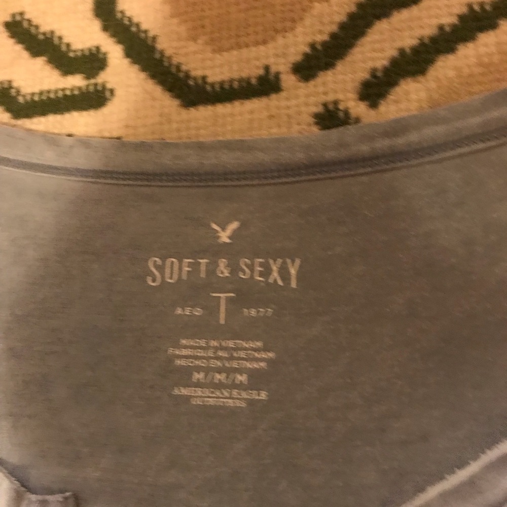 American eagle top - Picture 3 of 3